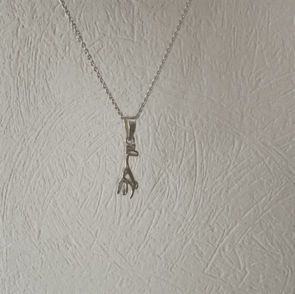 Giraffe Pendant Necklace - Silver