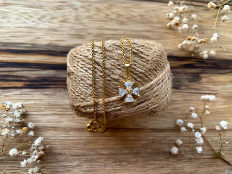 Knot Cross Necklace - Gold
