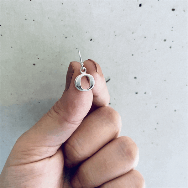 University of Oregon Dangle Earrings - Silver